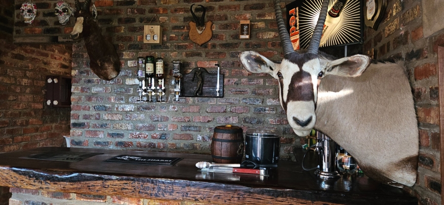 5 Bedroom Property for Sale in Langenhovenpark Free State